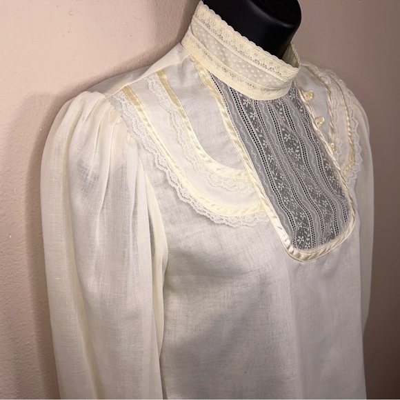 Vintage 1970s Jessica’s Gunnies Ivory Cream Blouse Long Sleeve Victorian XS - Picture 9 of 16